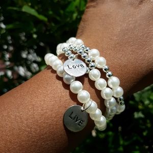 White faux pearl beaded stretch bracelet